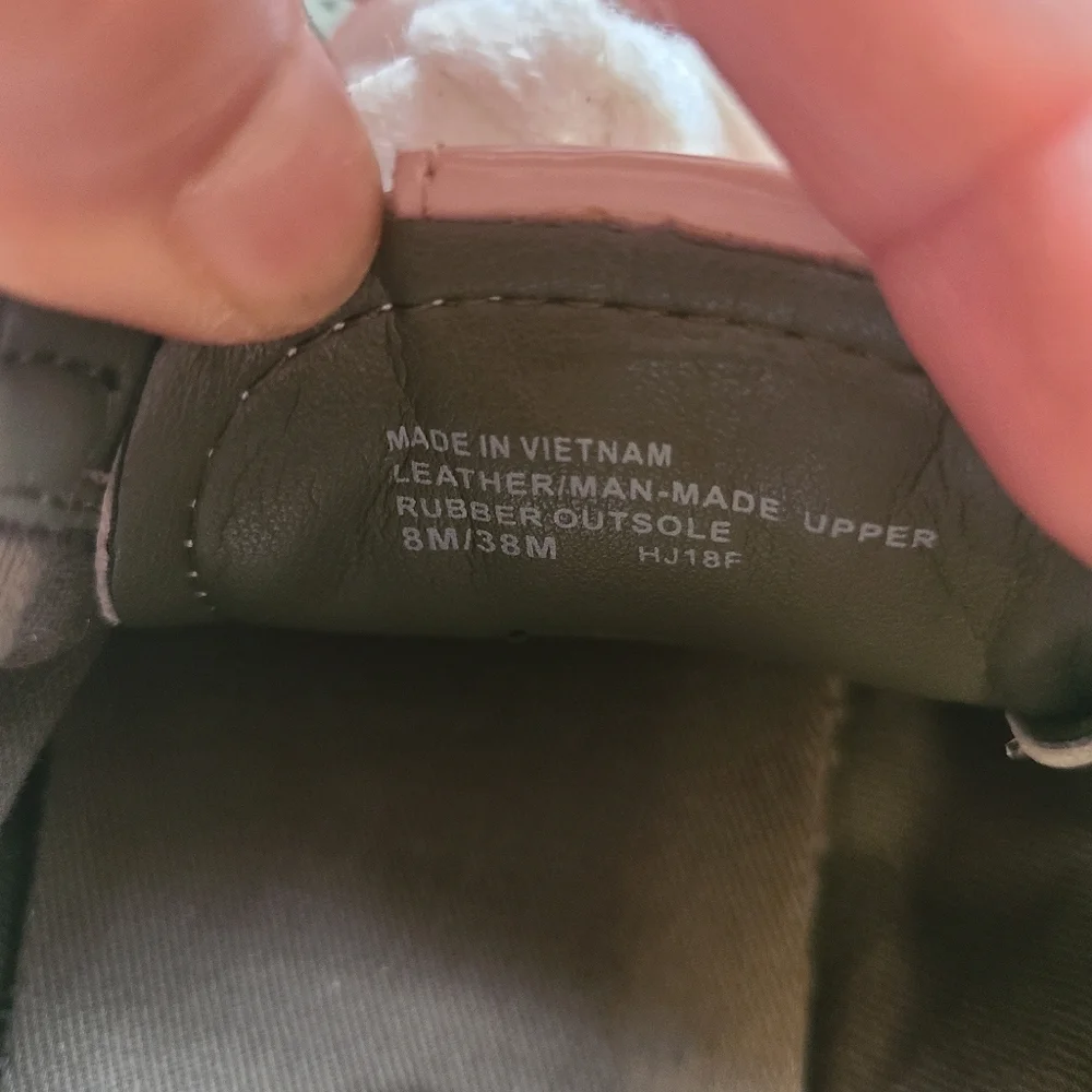 Michael Kors Olive Green W/ Pink and White Accent leather Sneakers Bubbl…​ - Picture 7 of 8